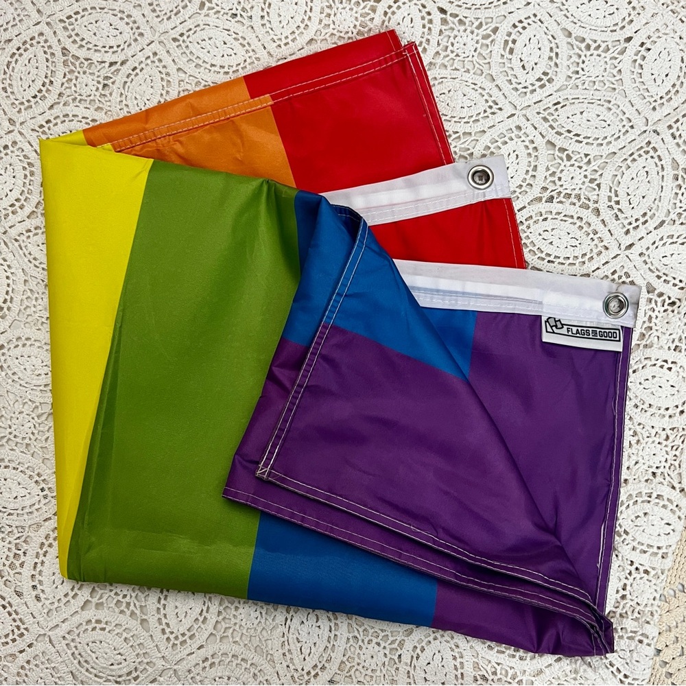 🏳️‍🌈 classic rainbow pride flag 🏳️‍🌈